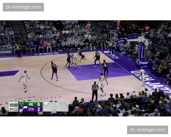 第三节中段,雄鹿凭借连续抢断反击打停热火 第三节中段,雄鹿凭借连续抢断反击打停热火