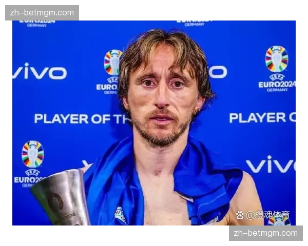 官方声明：皇马与莫德里奇续约一年，克罗地亚人将继续留守伯纳乌